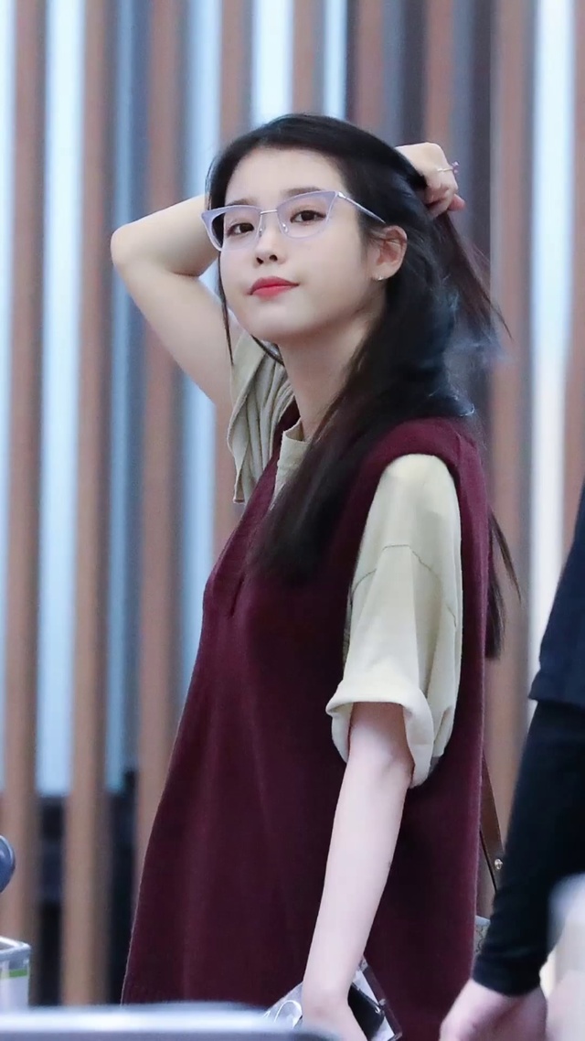 IU