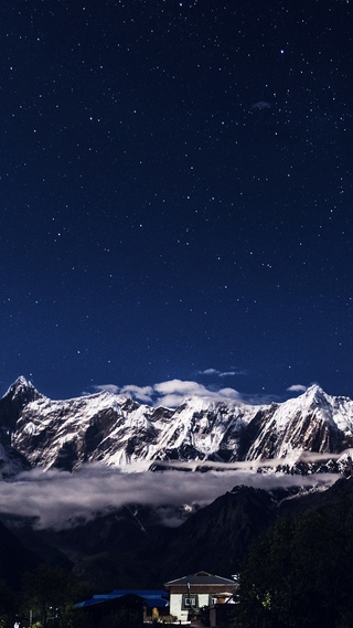 星空,雪山,小镇