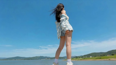 唯美湖边女孩