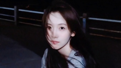 夜幕下的美女