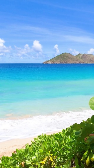 碧海蓝天海浪