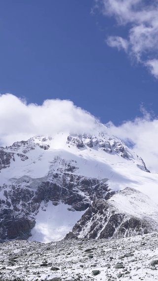 雪山巍峨雪山蓝天白云L