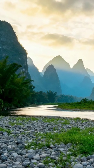 桂林清晨山水河流风光