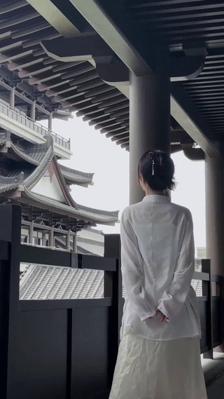 回眸一笑百媚生