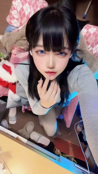 可爱精灵美少女