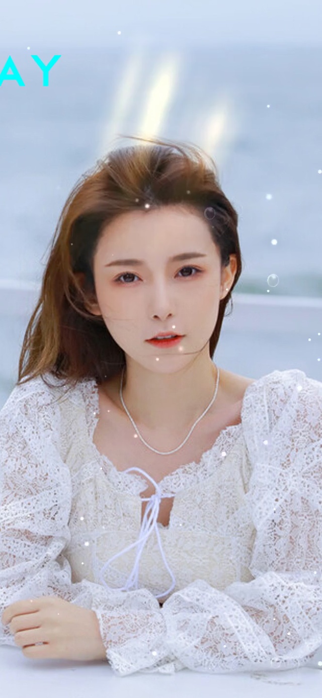 海边好看美少女