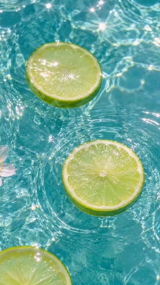 清凉夏日青柠水波