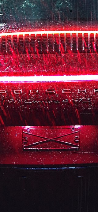 保时捷高清雨天