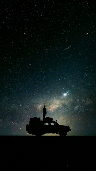 一个人看星空