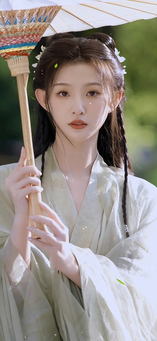 撑伞古风美女