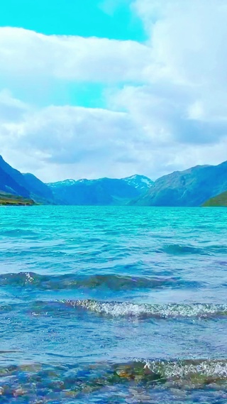 治愈蓝天河流4K
