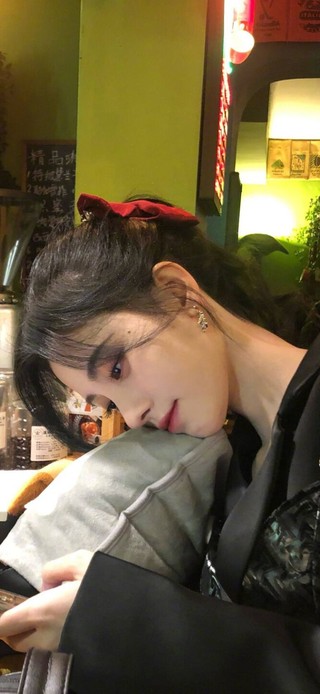 鞠婧祎