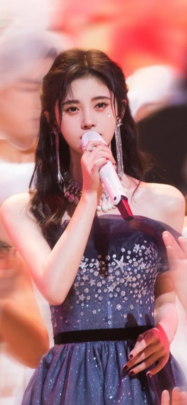 鞠婧祎