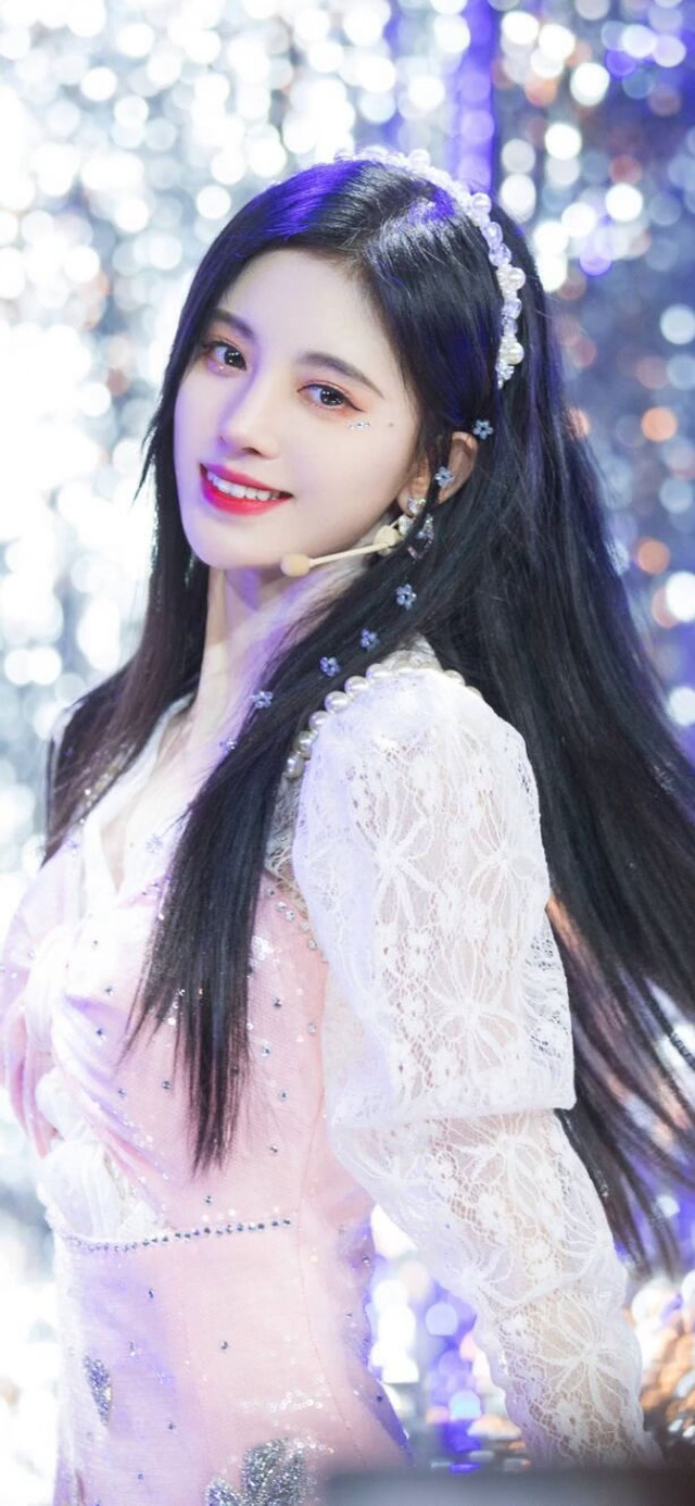 鞠婧祎
