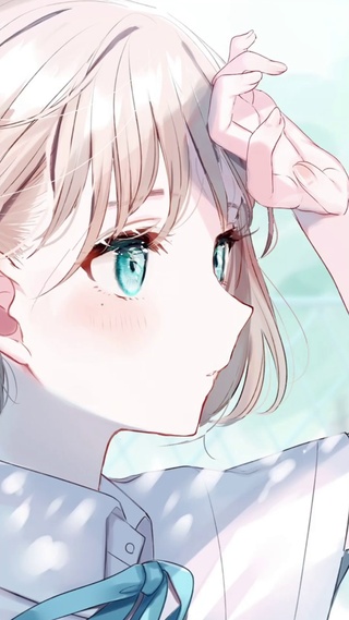 短发女孩