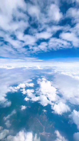 天空白云