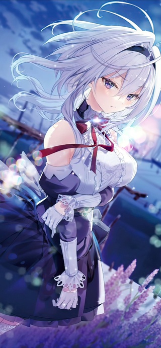 月光下的白发少女