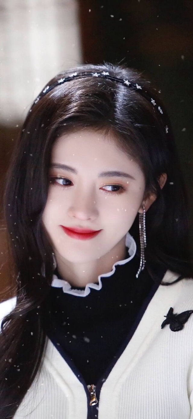 鞠婧祎