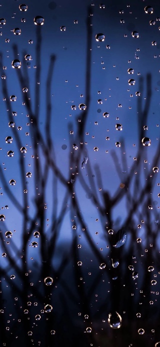 窗外的雨点