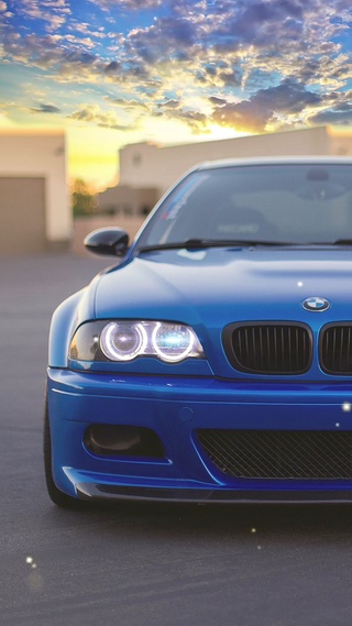 蓝色宝马汽车