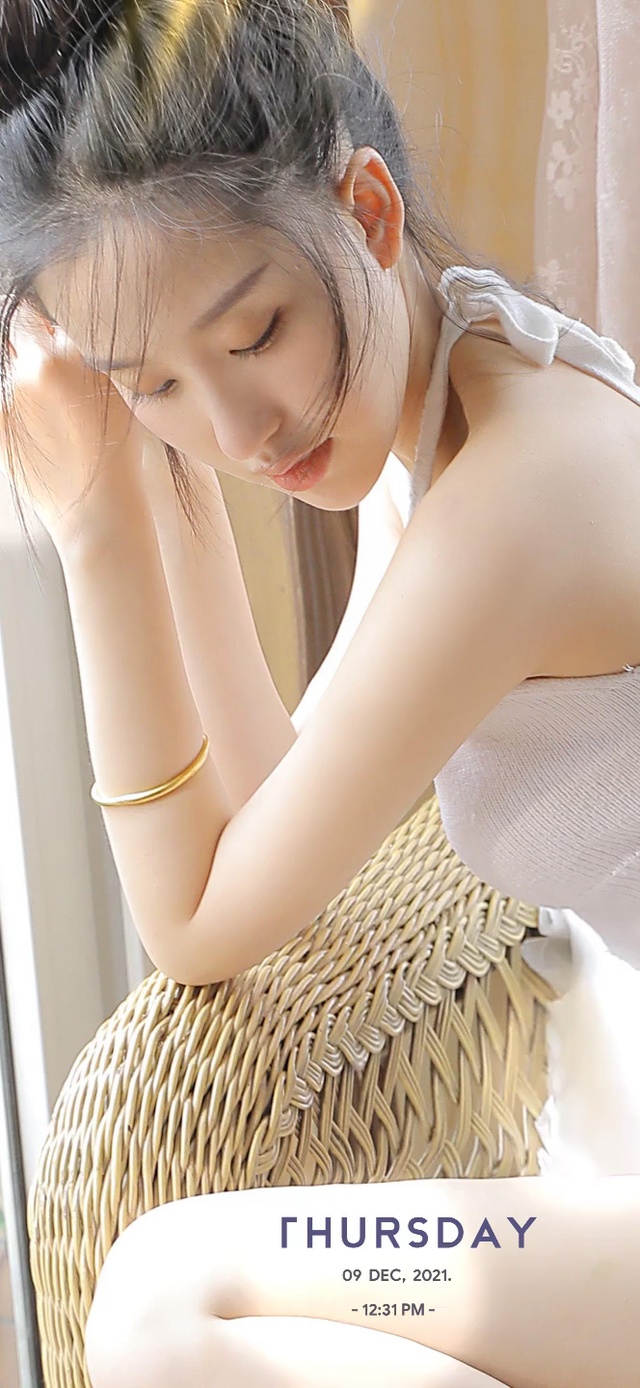 清纯性感女该【4K-高清】