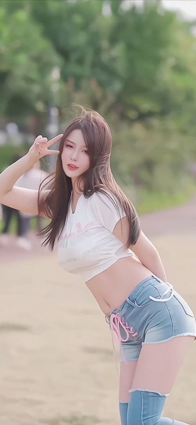 长腿性感清纯女神