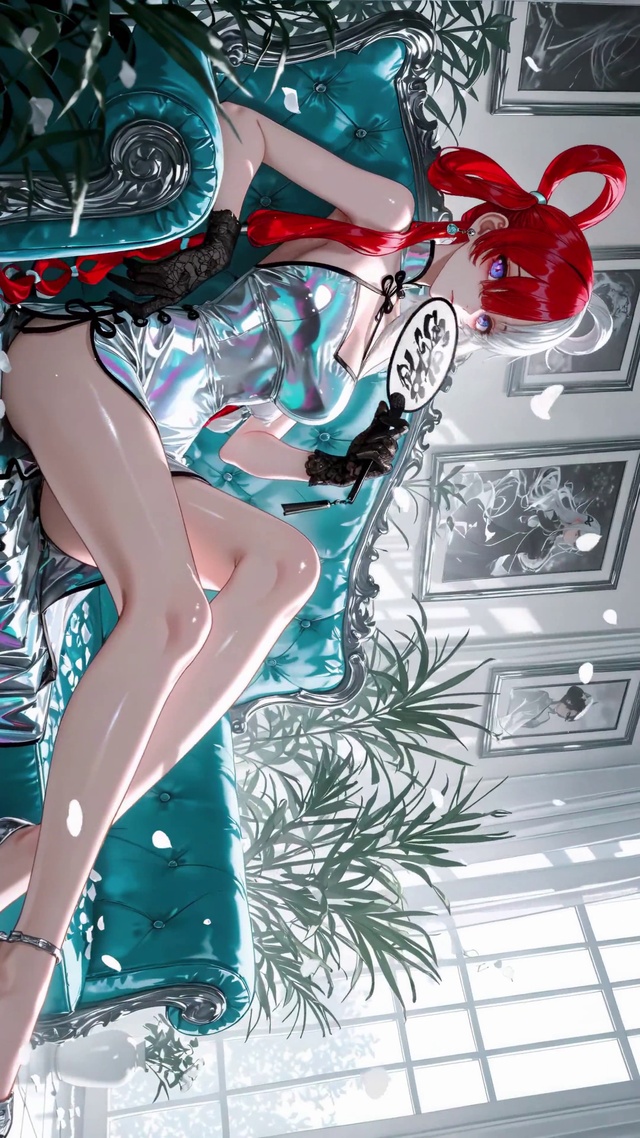 炫彩执扇大长腿女孩