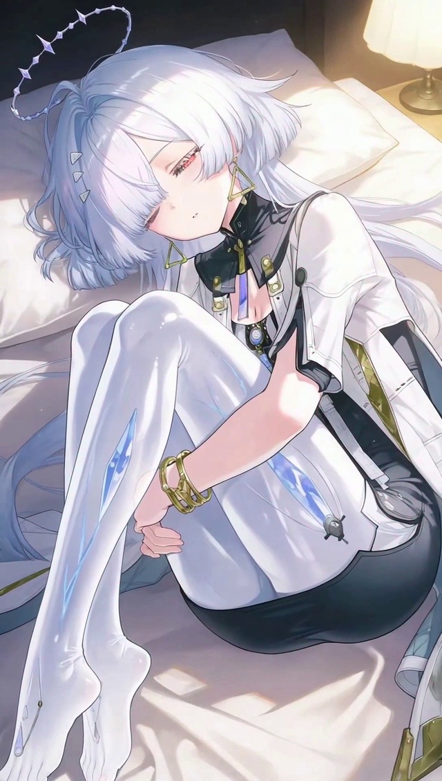 莫宁
