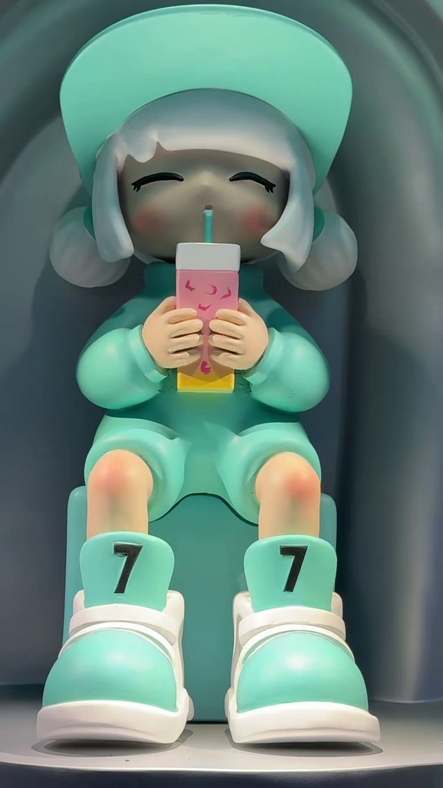 700CC玩偶