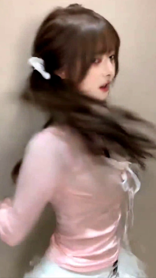 跳舞的美女