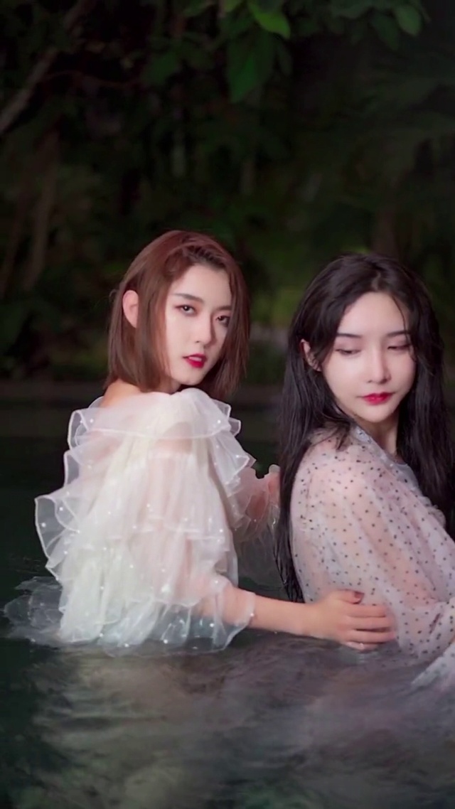 90帧高清三倍快乐水中芙蓉