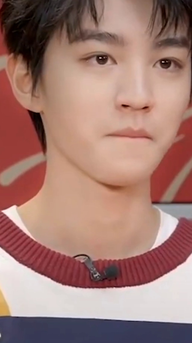 王俊凯笑起来好好看