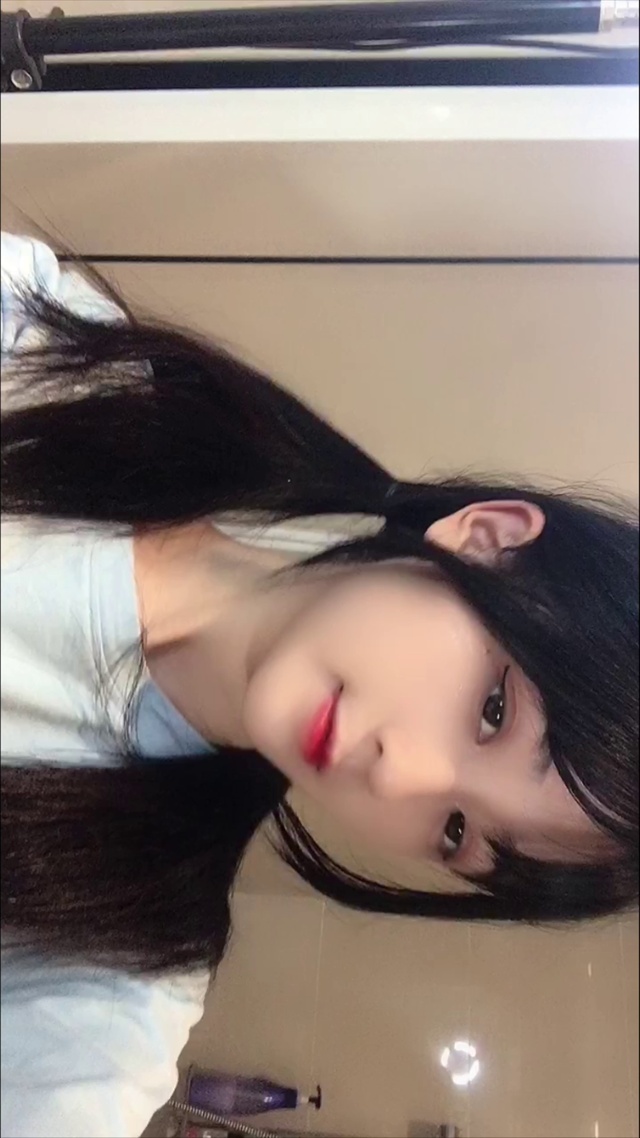 横屏女孩