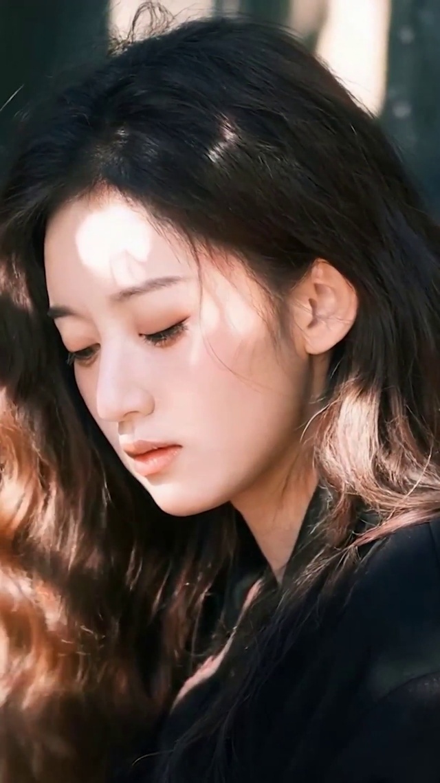 长发女孩