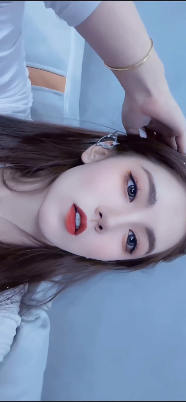 甜蜜美少女的吻怦然心动清纯治愈