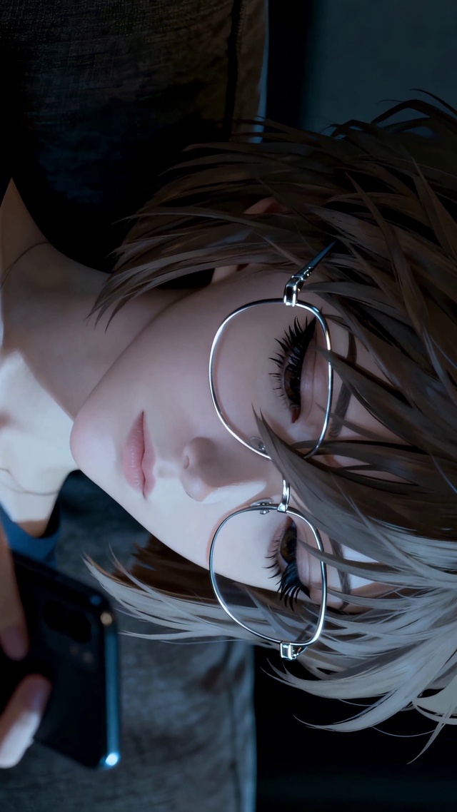 深夜看手机的少女