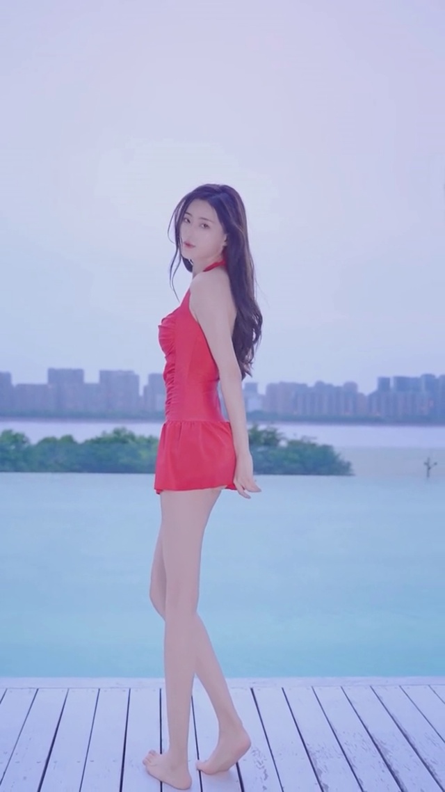 泳装女友