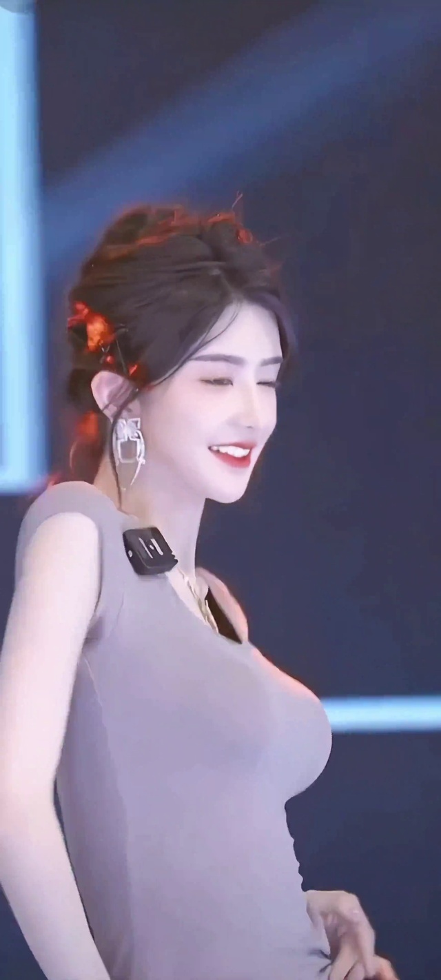 纯美性感热舞美女舞蹈