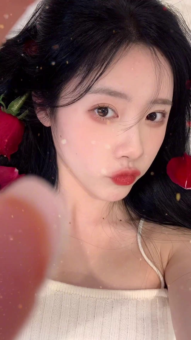 美女
