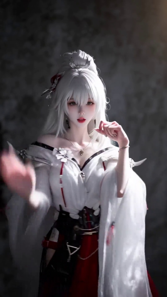 甜妹绯雪