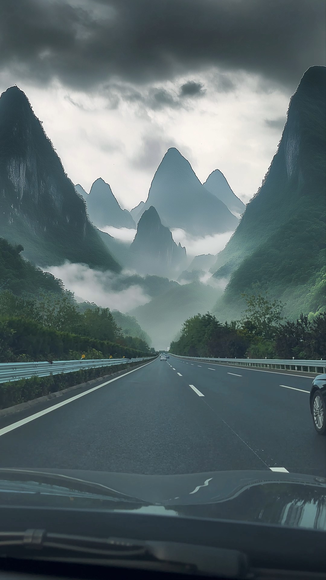 公路山景