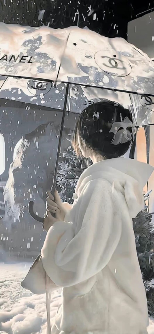 撐傘美女
