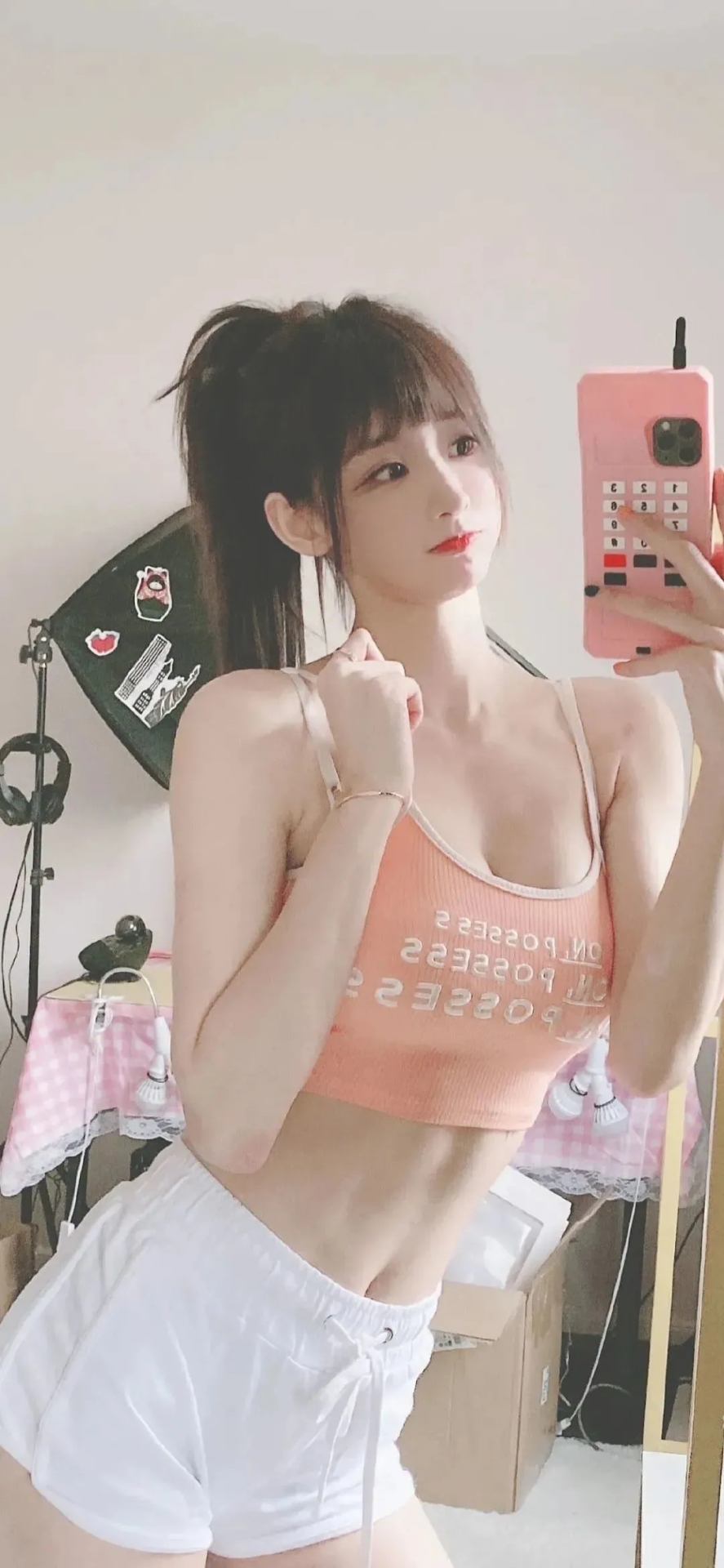 小姐姐聊天背景圖