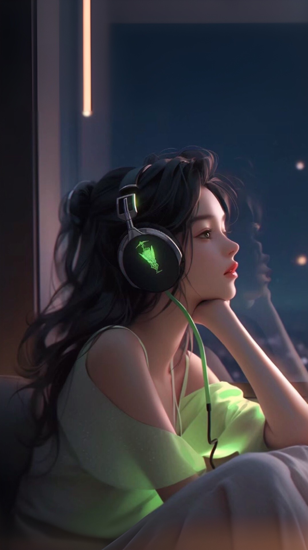 夜晚下女孩聽著音樂