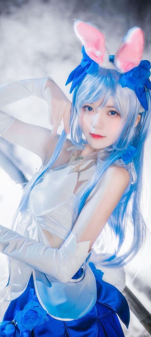藍發絕絕子