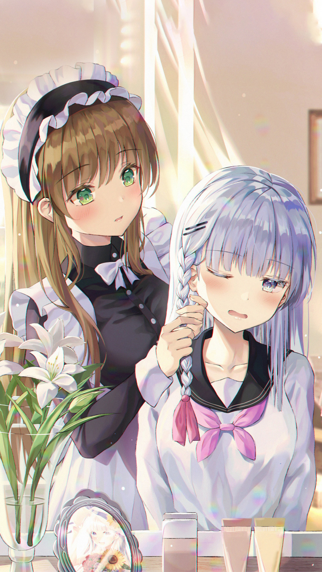 【梳妝的美少女】
