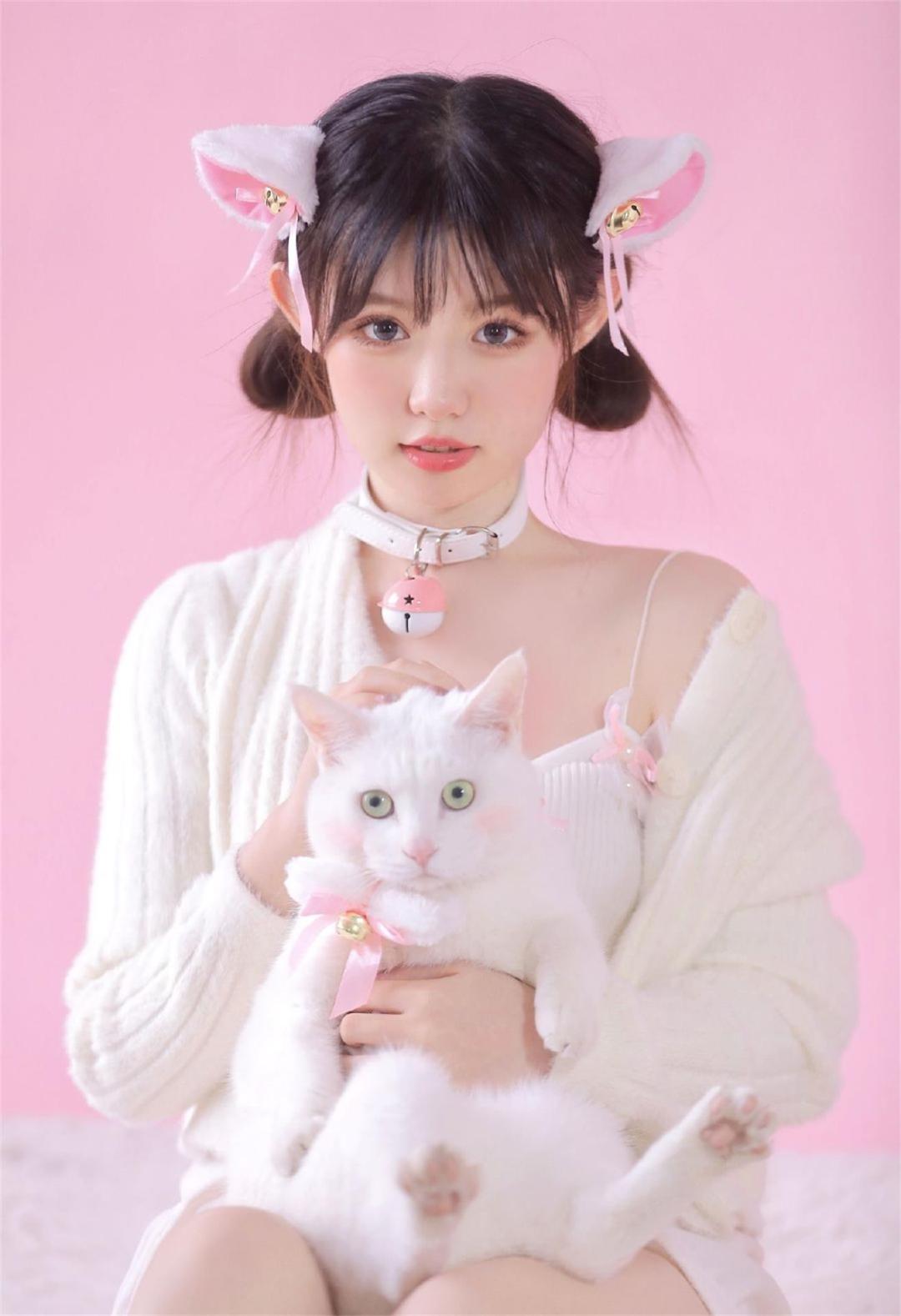 貓系少女微信屏保壁紙