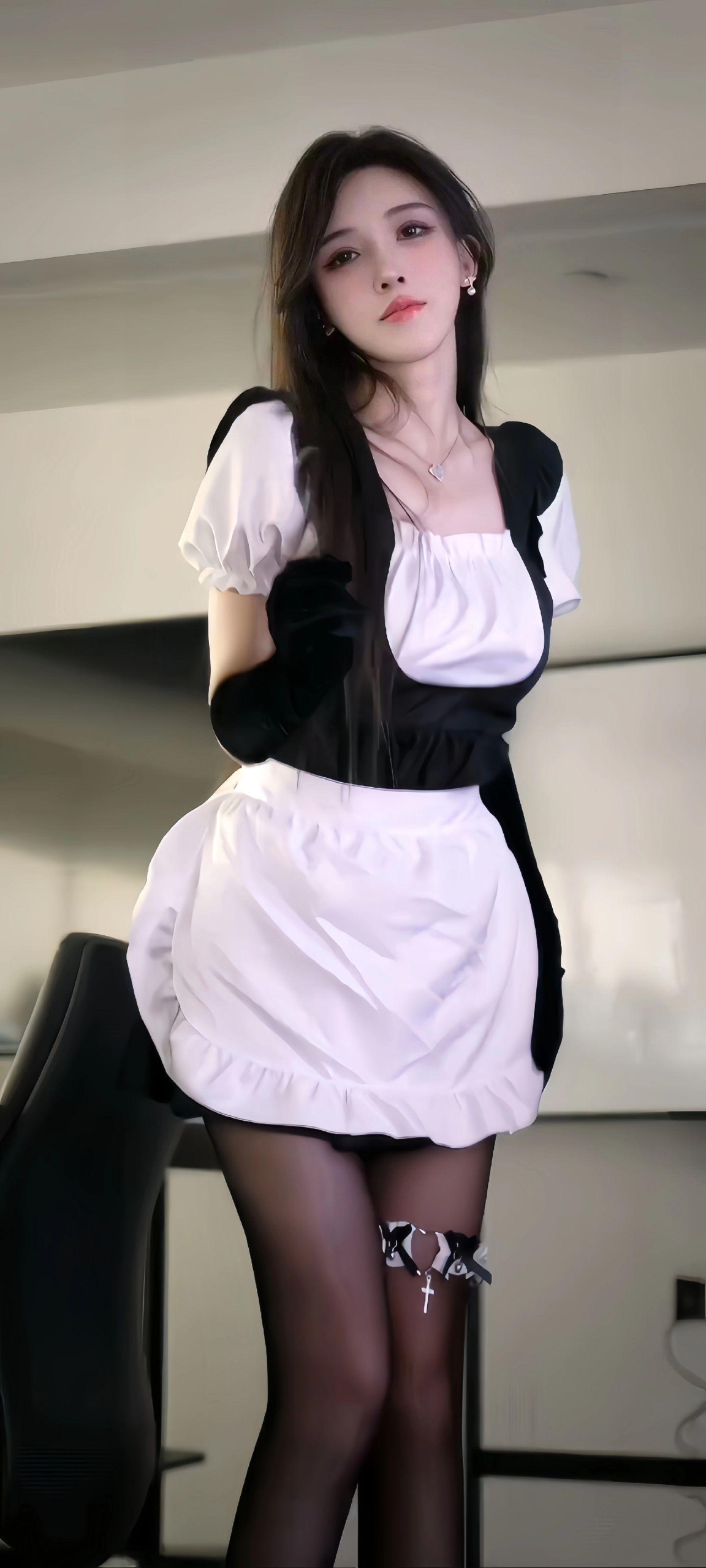 女僕裝美女