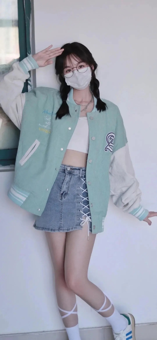 微信聊天背景美少女
