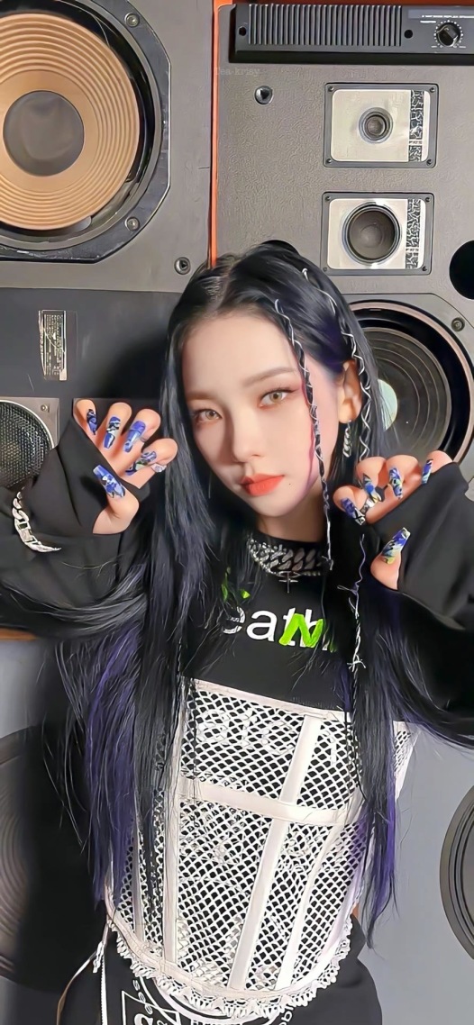 嘻哈风的女孩